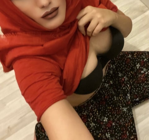 6livesex.com hijabbgirl profile on OnlyFans in mistress category