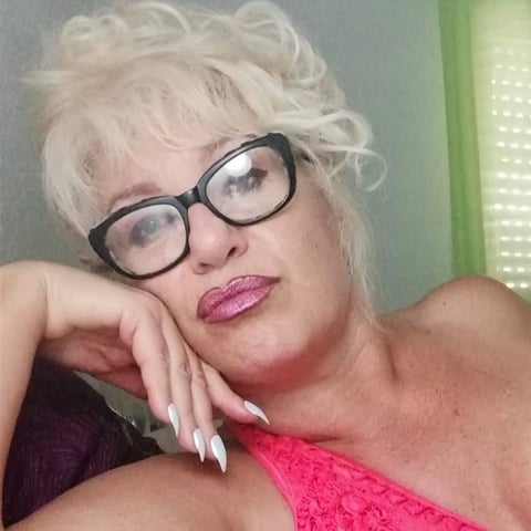 6livesex.com senorafina profile on OnlyFans in granny category