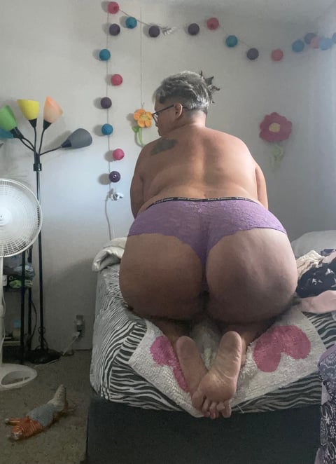 6livesex.com sinfulandluscious profile on OnlyFans in granny category