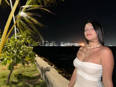 stripchat saraa_romero