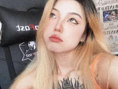 SNAKEgirlQAQ video