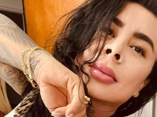 ScarletLyn webcam profile - Spanish